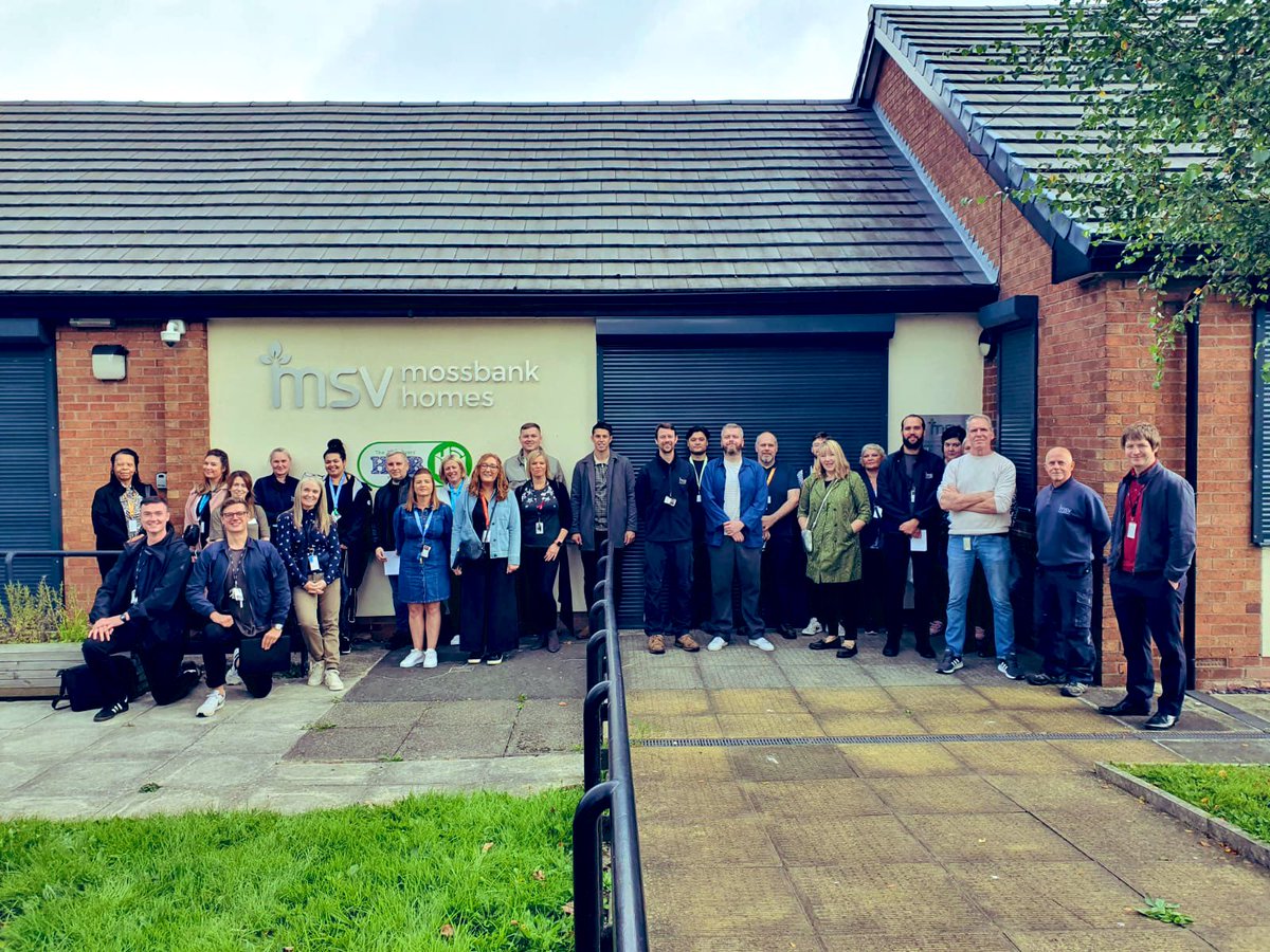 @MSVHousing neighbourhood action week continues visiting our wonderful customers in Stockport and Openshaw      Thanks to Joe, Andrea & everyone involved in making the magic happen  @YMsvhousing @andy_MSV @JemmaLouise189 @adele_pettecrew @GraceRHughes #communities #moremsv ❤️