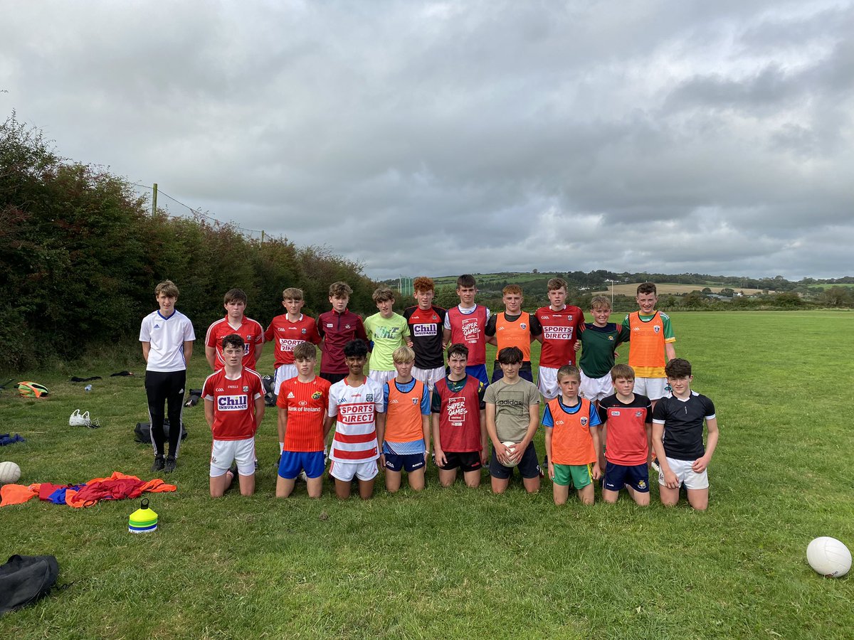 GDCPaudie's tweet photo. Clonakilty CC afterschool Gaa hub, we had U13 to U15 out for football session this evening. Working on left &amp; right &amp; finishing with matches. Massive well done to all who attended @clongaa @IbaneGael @KilmeenKilbree https://t.co/Ta602qPD4n