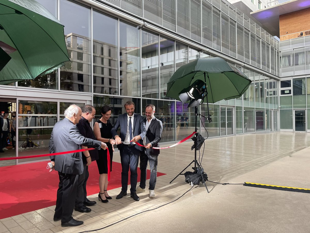 #Montpellier C’est l’un des plus beaux campus d’Europe 🧑‍🎓inauguration du campus créatif, 1000 étudiants, 4 écoles <a href="/MDelafosse/">Michaël Delafosse - Maire de Montpellier</a>  <a href="/ESMArtistiques/">ESMArtistiques</a> @ETPAToulouse <a href="/ipesaa_art/">IPESAA</a> @CineCreaTweet