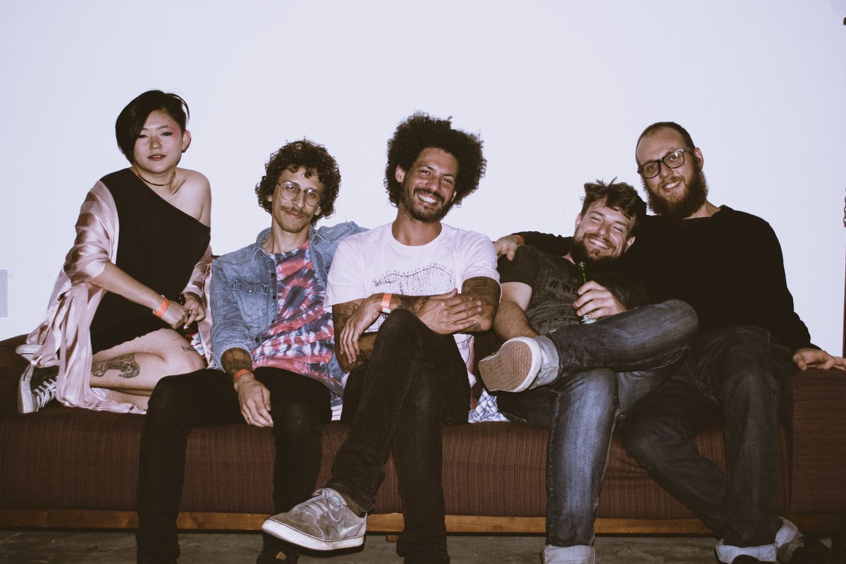 Fluhemusic's tweet photo. Segunda formação, 2019.

#fluhe #musicabrasileira #tbt #musicainstrumental #musicaexperimental #instrumental #chicoleibholz #resistência #alcalinarecords #trip #noise #glitch #alternative #afroindie #new #blm #tratorebr https://t.co/12ZnLgaCvB