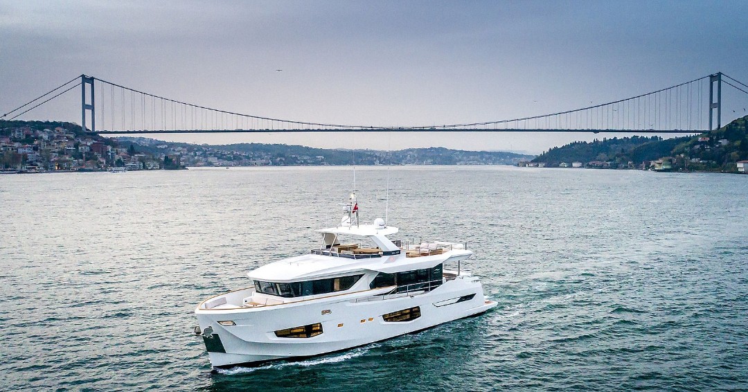 MSYachtsMiami's tweet photo. What’s your favorite yacht of all-time, and why? 

Comment below! 

#MSYachts #merrillstevens #yachtsales #yachtbroker #boatsales #florida #miami #usedyachts #superyachts #superyacht #favoriteyacht #yacht https://t.co/mg3MvEf0EO