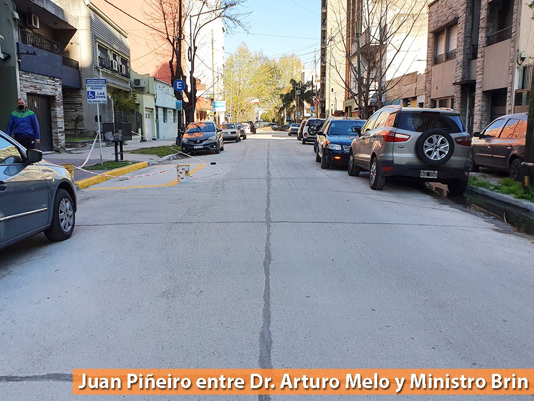 UrbanoLanus's tweet photo. ¡Mirá cómo quedo la calle Juan Piñeiro entre Dr. Arturo Melo y Ministro Brin! 👷‍♀🛣👷 https://t.co/gohAR3IDH4
