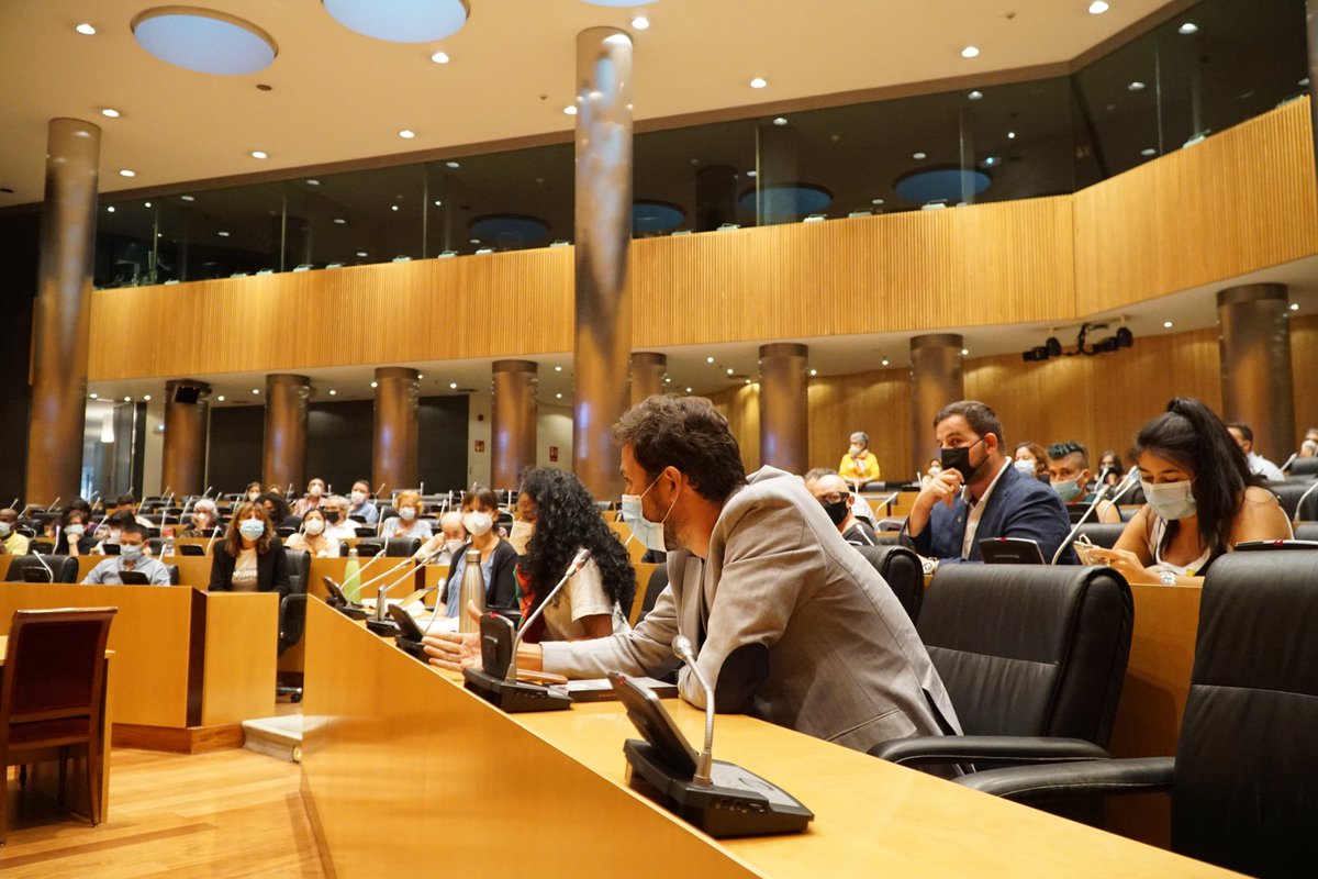 Mil gracias a los/as ponentes que nos acompañaron ayer, virtual y presencialmente, durante el acto sobre la situación de los derechos humanos en Colombia. También a todas las organizaciones sociales, partidos y sindicatos que acudieron y participaron.
Seguimos. #ColombiaResiste