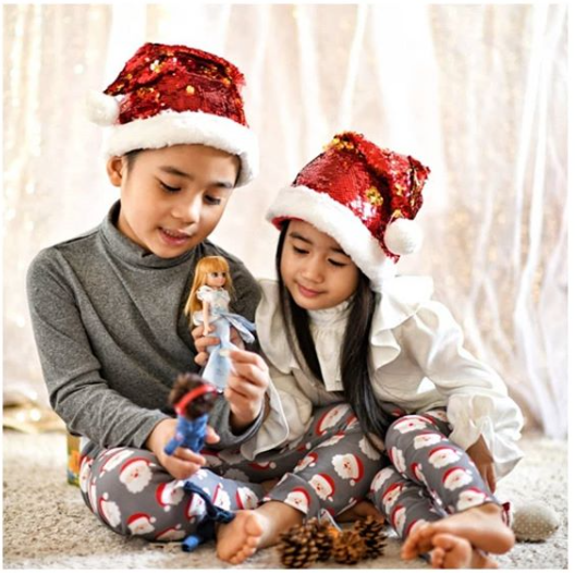 bigjigstoys's tweet photo. It's beginning to look a lot like Christmas … too soon? Only 100 days to go!
📸@miniboss_and_missfashion
#Bigjigs #Christmas #Christmas2021 #ukparent #woodentoyshop #adventurethroughplay #findlearninginplay #memorymaking #Unitemotherhood #Modernnursery #thehappynow #playroom https://t.co/12wD4cRti9