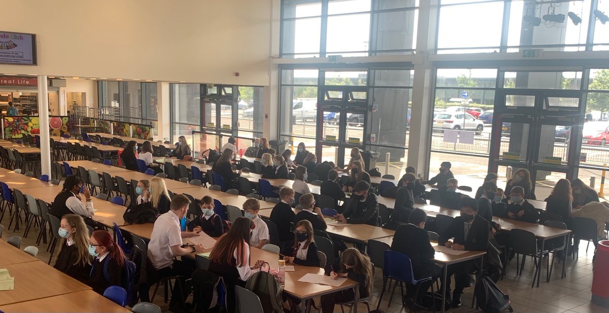 MissBradyCDT's tweet photo. It was lovely yesterday to witness the first Bute Buddy Meeting of the year. π₯ It was so heartening watching our S6 get to know their S1 Buddy, as they start to guide them through their transition to the Academy. #RoleModels #BuddyMeeting #Relationships #ButeHouse #SHAREIT https://t.co/VYHB0bfghT