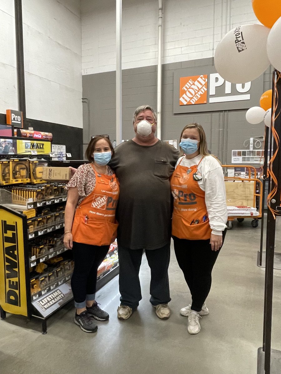 Pro Appreciation 2021 Great day in Salem Ma. Thank you to all who helped make this day possible. ⁦<a href="/MichaelLeavyTHD/">Michael</a>⁩ ⁦<a href="/NicoletteH17/">Nicolette Harris</a>⁩ #ProXtraPerks