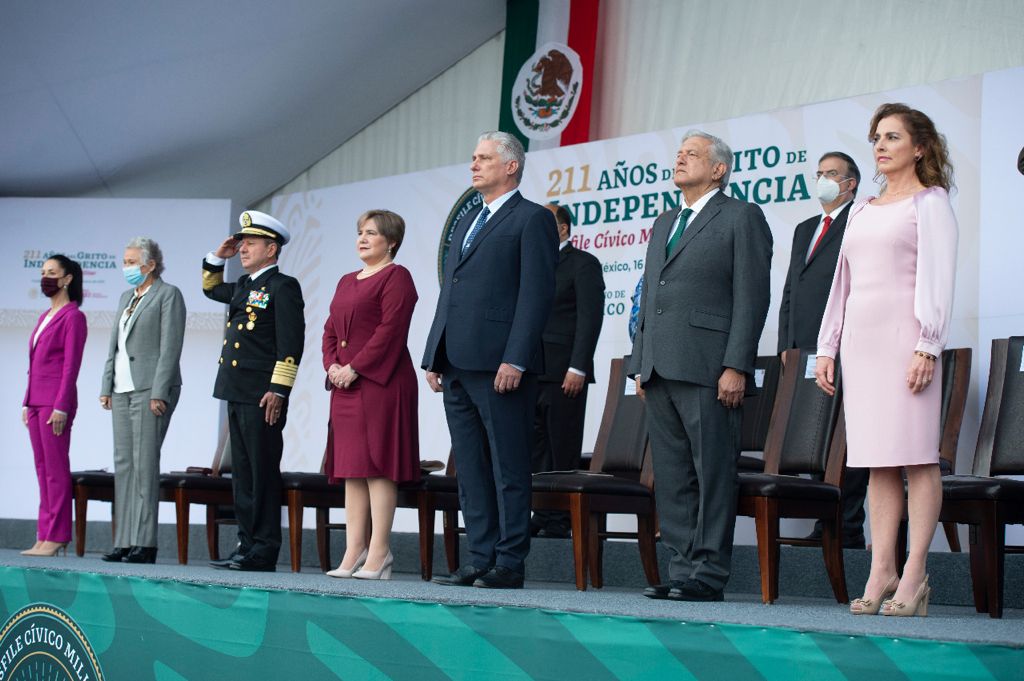 El Presidente <a href="/DiazCanelB/">Miguel Díaz-Canel Bermúdez</a> agradeció profundamente la invitación al desfile cívico-militar en conmemoración del inicio de la lucha por la independencia de #México, una muestra de aprecio genuino al pueblo cubano.