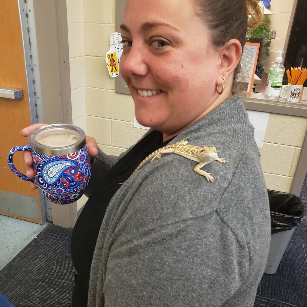 Good morning! It going to be a great day! Mrs. Breda and Puff enjoying their morning coffee. 
#LorisLionsRead 
#hcslibrarymedia 
#mrsfeizzle instagr.am/p/CT46Qa3FNk4/