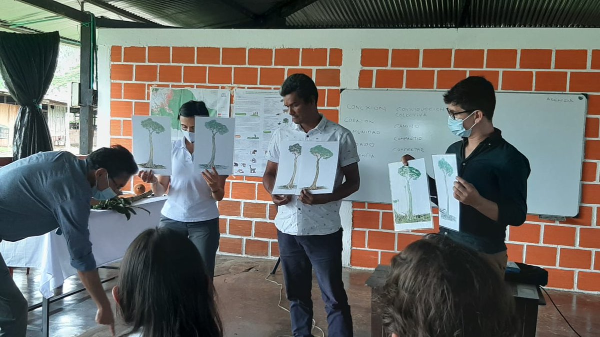 fundacionnatura's tweet photo. Fundación Natura, a través del proyecto #Amazonia2.0, participa en una reunión organizada por la @alcaldia_Solano y @TNC_Colombia, en la que comunidades indígenas, campesinas y org. de apoyo contribuimos a actualizar el Plan de Freno a la Deforestación, en Solano (Caquetá). https://t.co/HWsFSgUozZ