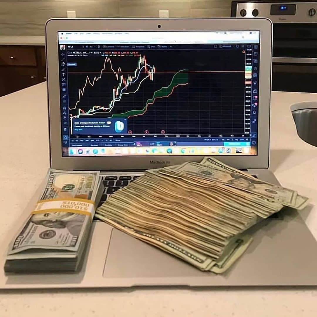 Thomas_3243's tweet photo. YOU PLAY ON SOCIAL MEDIA, INTERNET WHILE OTHER TURNS INTO BILLIONAIRE FROM 🌐🙌
Brother/sisters,do you know you can make $1000,$2000,$3000,$4000$5000💷💶💸 and so on in just 5days with binary option trade📈📊? Binary option📈 is changing people's life all over the world🌎 https://t.co/bDcvCiwEmD