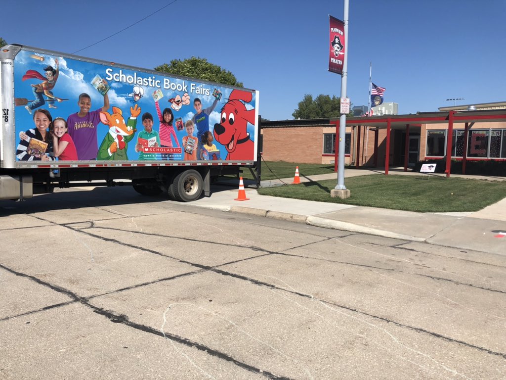 jhodson16's tweet photo. One step closer to Book Fair Week @ Plainview Elementary School!

#❤️toreadbooks @PHSPiratePride https://t.co/wBRWLDz0Xy