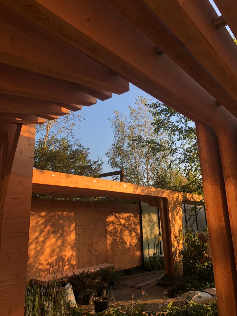 Gorgeous shadows in the early evening sunshine on The Florence Nightingale Garden #RHSChelsea

<a href="/rmalandscape/">Robert Myers Assocs</a>
<a href="/BowlesWyer/">Bowles & Wyer</a>
<a href="/BurdettTrust/">Burdett Trust 💙</a>