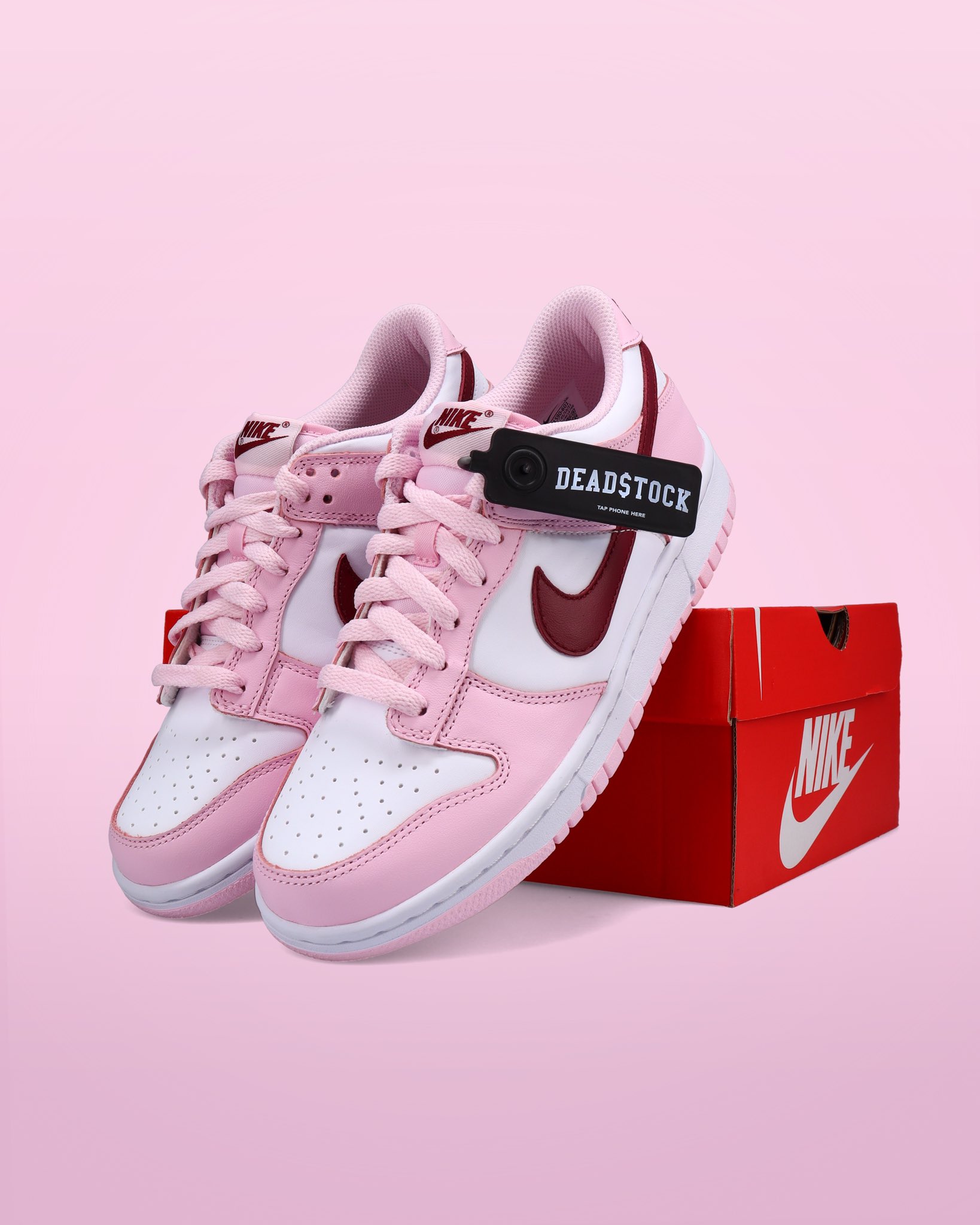 Deadstock nike dunks cheap