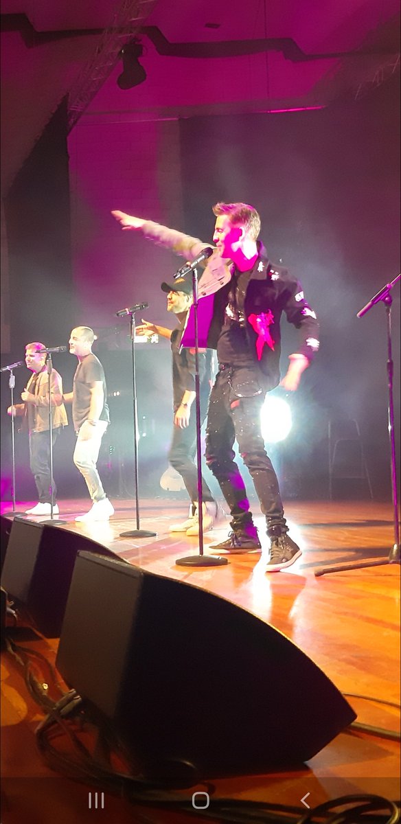 vtj3's tweet photo. What a great night 👏 absolutely love you guys ❤ @MarkReadMusic @benadamsuk @a1christian @mazzratazz https://t.co/wID1B7KWtq