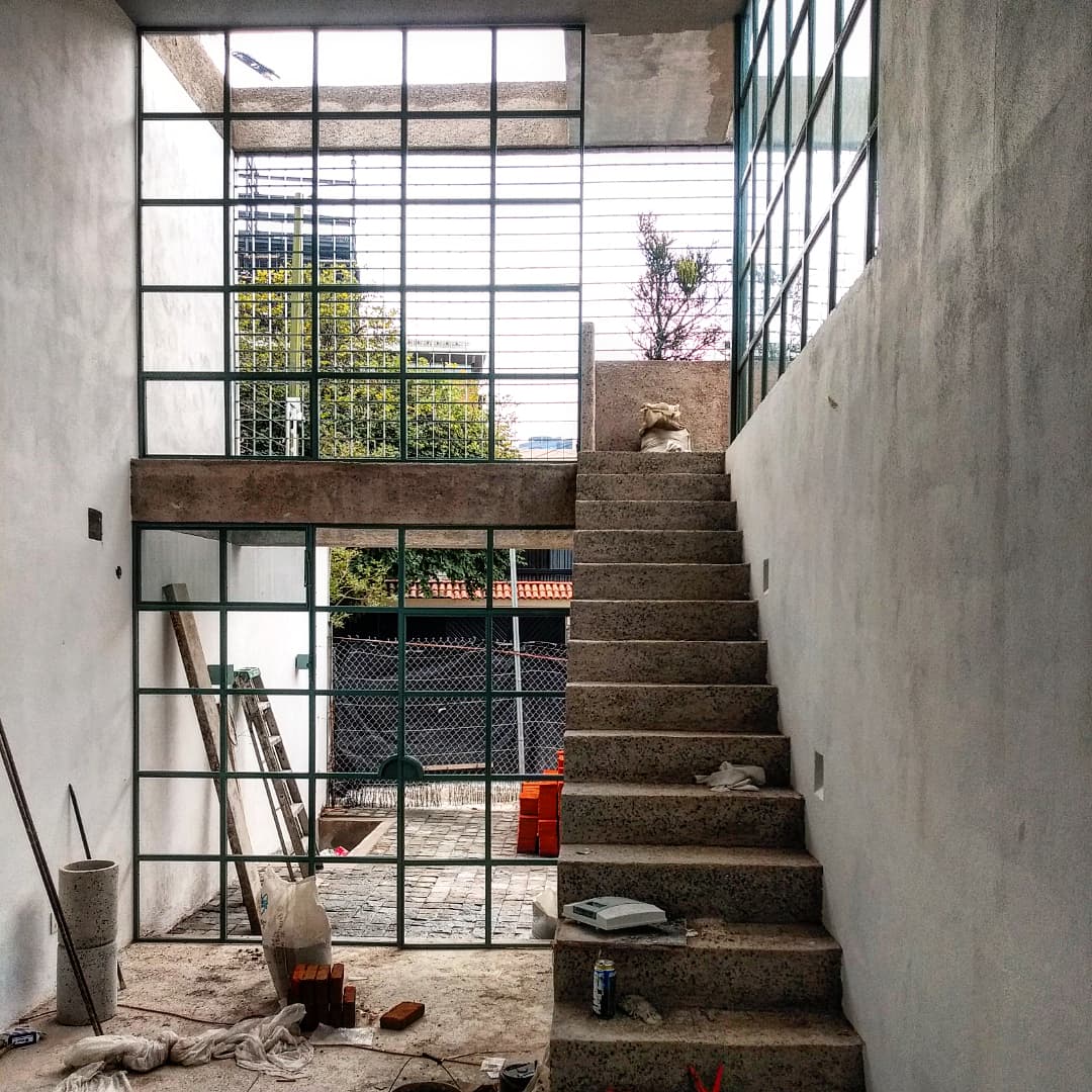 tachi_villalba's tweet photo. Me gusta ese momento del "ya mérito termino" en las obras que me toca participar, entre estrés y el detalle fino.

@finolozano https://t.co/5sU3jbLDBN