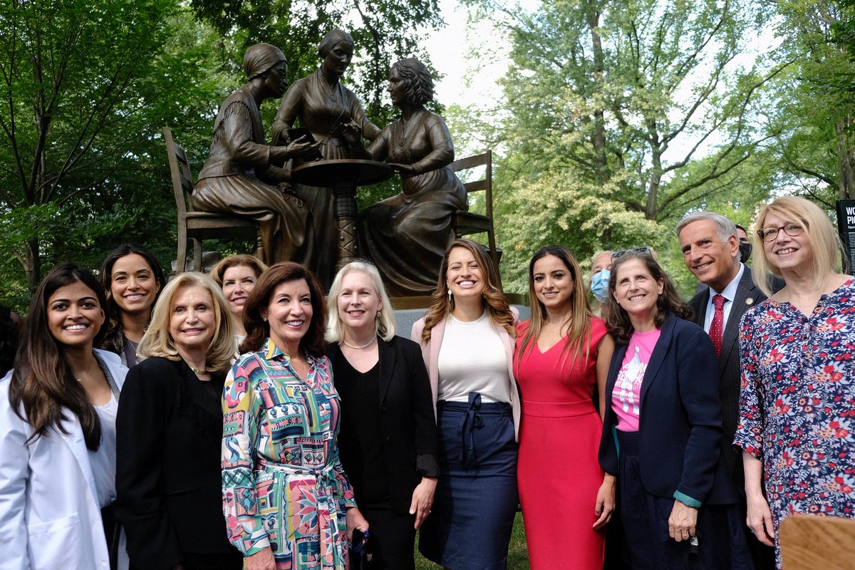 #DidYouKnow ➡️ In 2019, NYC led the way becoming the first city in the US to allocate municipal funding to abortion access, thanks to this City Council. Now other cities nationwide are following suit to protect abortion access. 📷: from a 9/13/2021 NYC rally for abortion rights