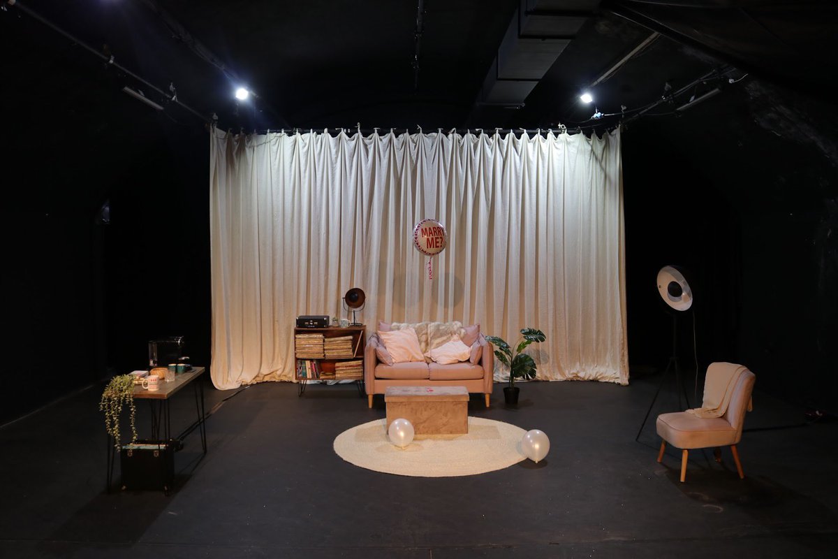 papermugtheatre's tweet photo. Tickets are ON SALE for our ⭐️⭐️⭐️⭐️⭐️ multi-award-winning ‘I Lost My Virginity to Chopin’s Nocturne in B-Flat Minor’ by @_SebG at @oxfordplayhouse https://t.co/hynWPl3EKS