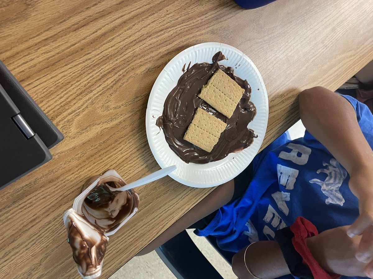 We had fun creating an edible version of  Earth’s tectonic plates today! #science <a href="/BelviewBees/">Belview Elementary</a>