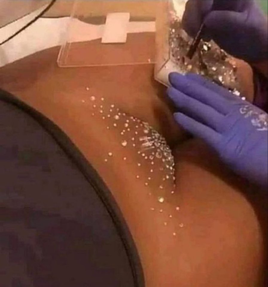 TU PAYITA EN MOTOMAMI🦋 tweet media