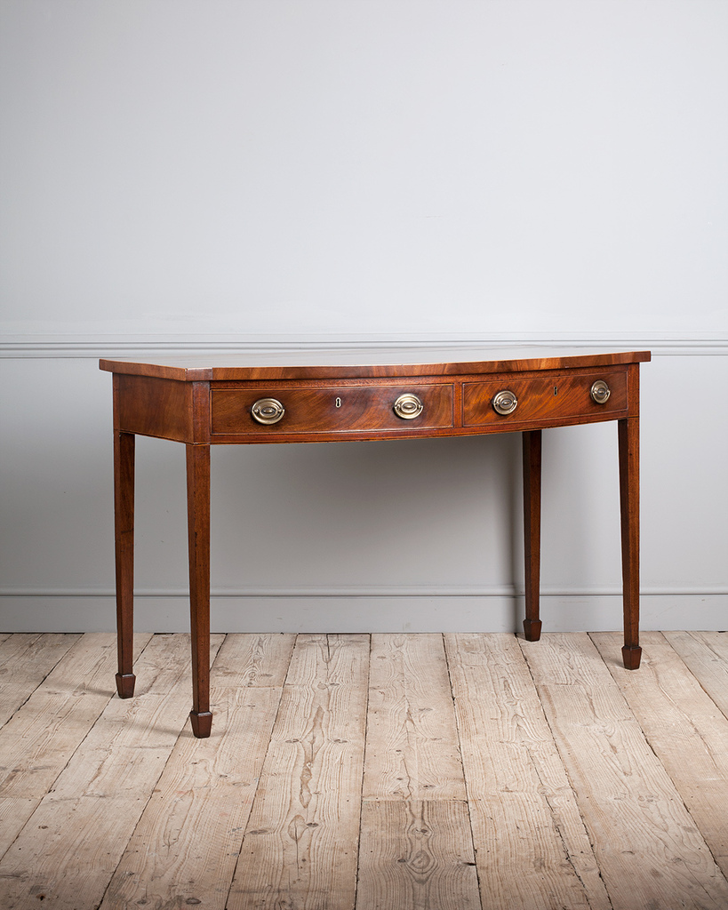 TF_Antiques's tweet image. A very handsome, fine quality Georgian mahogany serving table. circa. 1810.

_____

#antiquefurniture #servingtable #sideboard #sidetable #antiqueservingtable #georgiantable #georgianfurniture #19thcenturyfurniture #georgianantiques #fineantiques #instaa… instagr.am/p/CT5DCIOgCn5/