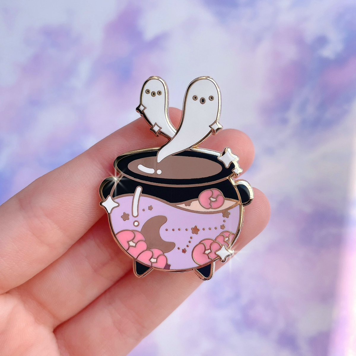 paoriina's tweet photo. My cauldron pin is finally being restocked on Oct 1st 👻💜 https://t.co/MQGRQIUjBK