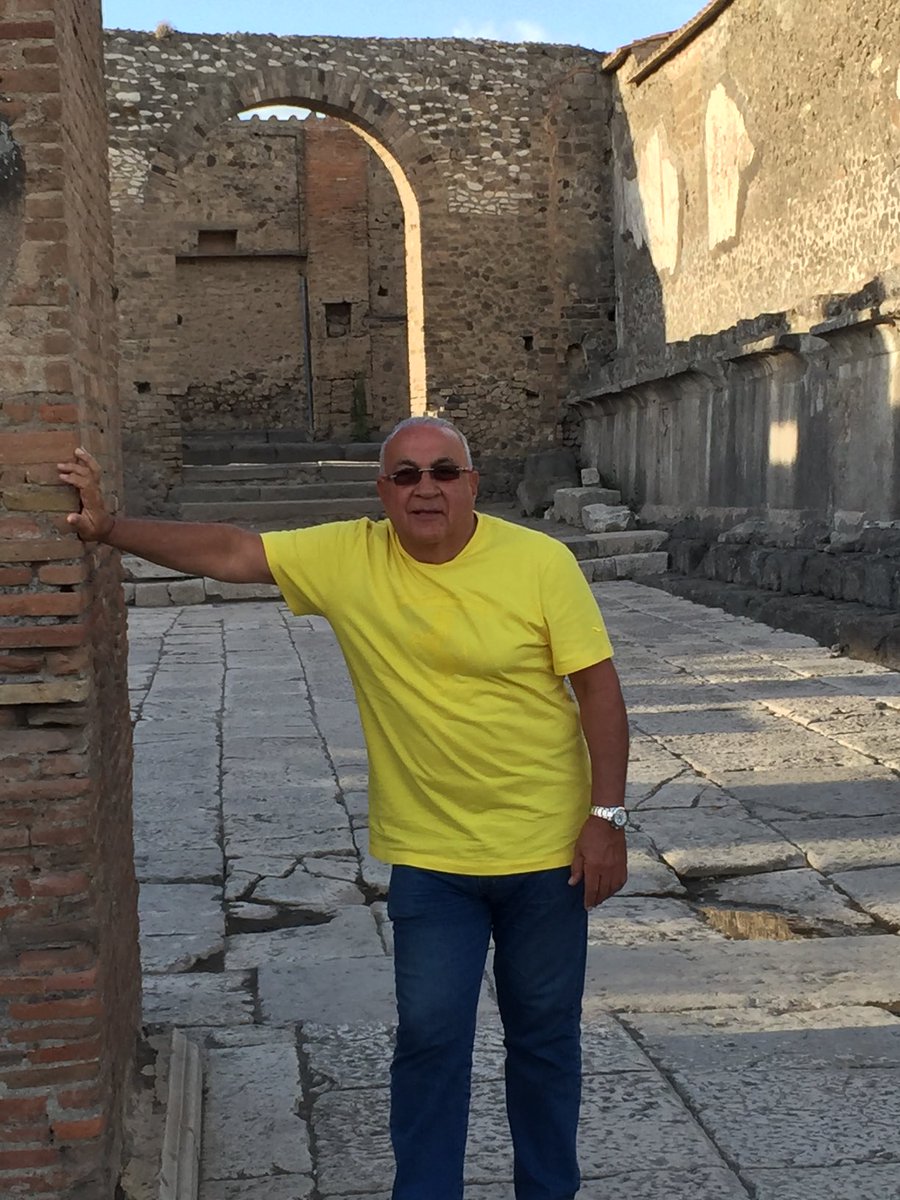 michaelbarsami3's tweet photo. Italy https://t.co/jwrALOet89