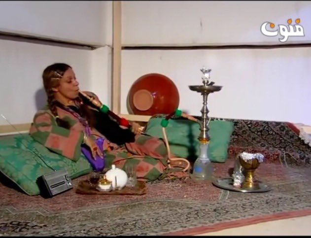 إصنعي لنفسك جوًا مختلفًا ،، فأنت أميرة تستحقين السعادة ،،
أنا :