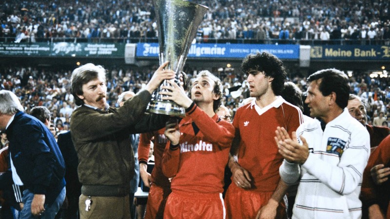 petermannwriter's tweet photo. European cup football has kicked in, and for one #German #Bundesliga club, #EintrachtFrankfurt have had a couple of brushes  with glory in the past, notably in 1960, and 1980 - here's my recent feature for @ftblsfinest https://t.co/UOCUmppODe https://t.co/HySSMKiAZy