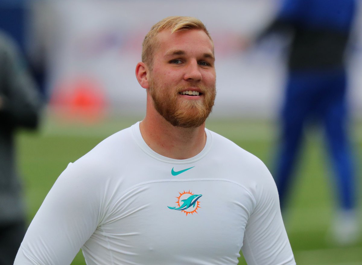 schadjoe's tweet photo. How would you like to chat a little Miami Dolphins with me and @gunnerhal at 3 pm? Bring your questions #PBPost #FinsUp #PBPostLive https://t.co/ynD9x6XB8n https://t.co/sD3uPF6tgF