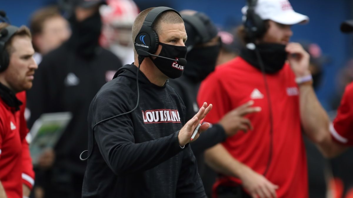 OddsCovers's tweet photo. Score Props, Defense/Special Teams Props and Game Props on #Ohio VS #ULLafayette #NCAAF Betting Match at 8:00p ET   |   #ESPN   |   #CajunField - https://t.co/obt52QdYHv https://t.co/j5EWpvV0xZ