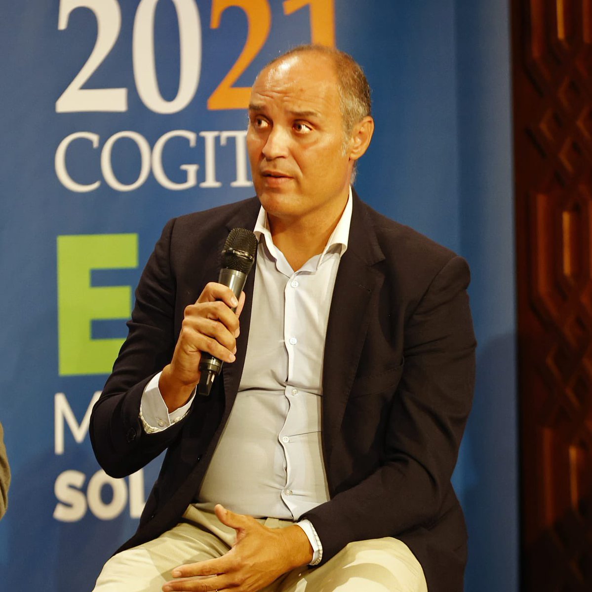 🔴 #NETCOGITISE2021 Roberto Recuerda de <a href="/IHispacold/">@Internacional Hispacold</a> , empresa con importante presencia en Europa, explica cómo el concepto de climatización de los vehículos ha cambiado, tornando el foco de la ventilación del conductor hacia la autonomía del vehículo 🚗 

<a href="/NetCogitise/">NetCogitise</a> <a href="/cogiti/">COGITI</a>