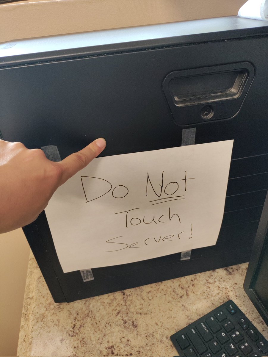Fadeddeath's tweet photo. No piece of paper is going to tell me what to do!
#humor
#IT
#EVISCER8 https://t.co/mO1E2yVJpz