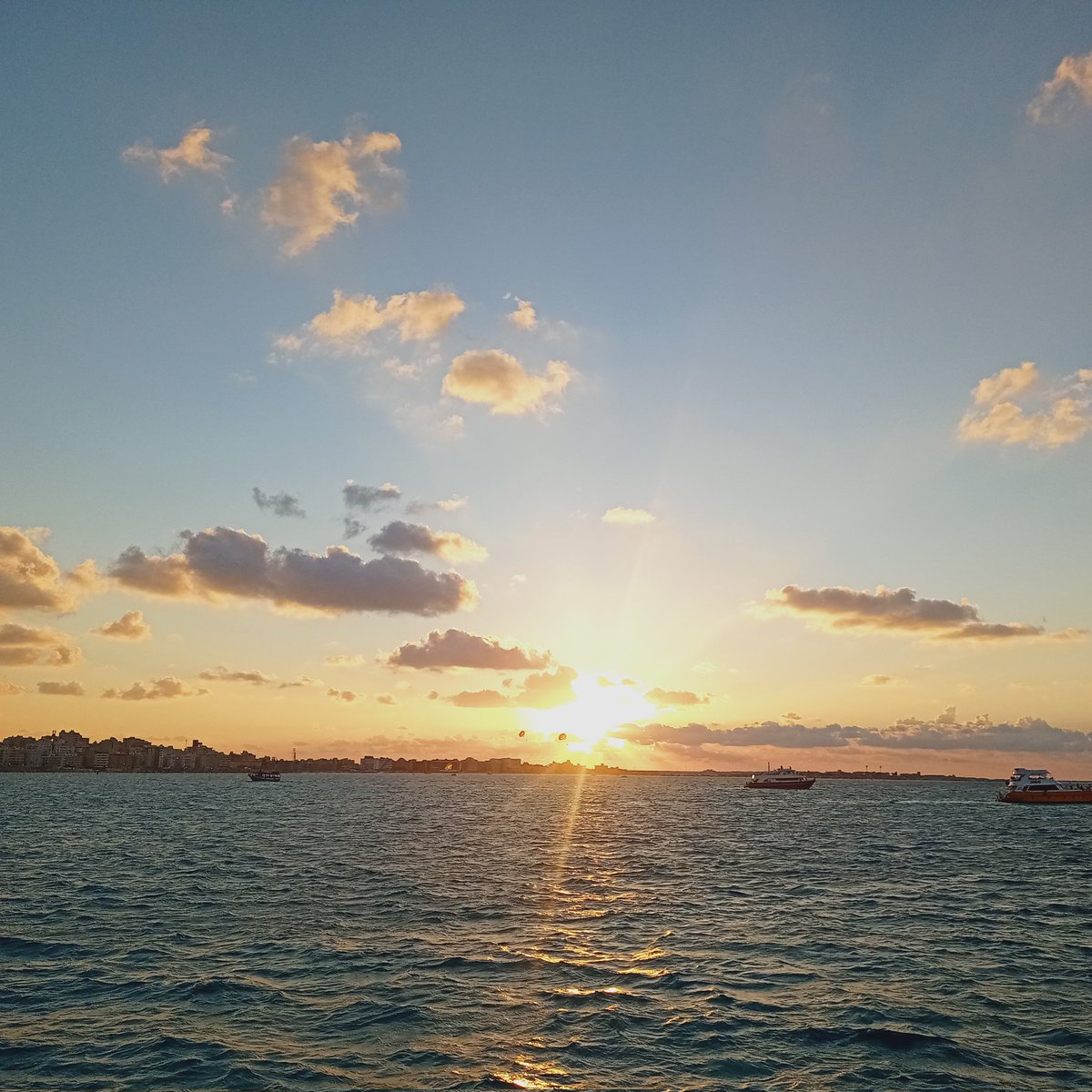 nadasamii91's tweet photo. @iiAladb Sunset ❤️ https://t.co/ANORCsHSaK