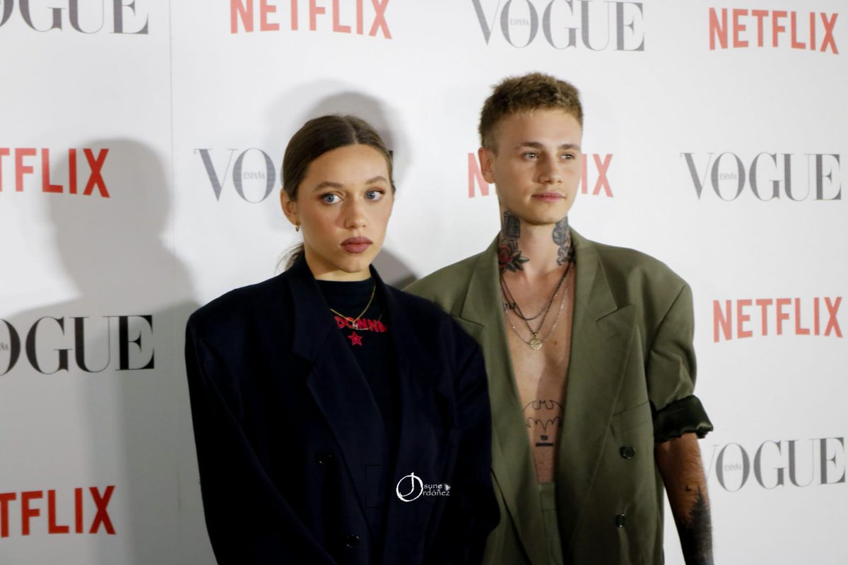 lapropuesta_web's tweet photo. .Hoy en la noche más especial , dos amigos y dos musicazos conversando con nosotros. Gracias @xhugocobox , gracias Eva B ( @EvaBarreiroSP ) @VogueSpain. Fotos : @josuneord @dypCom https://t.co/NJRxhSbzDj