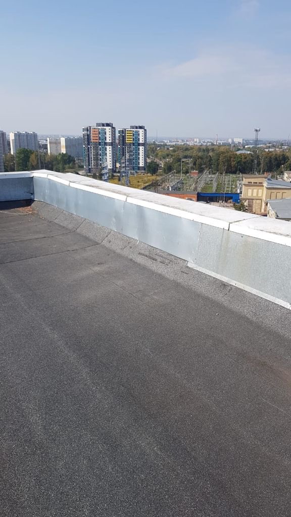 UK_TOKTO's tweet photo. Ремонт парапета на кровле МКД расположенного ул Щегловская засека д30 @TU_Proletarsky @UATNTula @gilincp71 https://t.co/D5tV9Ygh9g