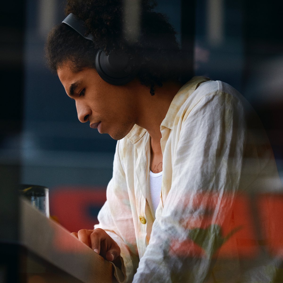 AIAIAItweet's tweet image. Today we are thrilled to reveal the brand new TMA-2 Move Wireless and TMA-2 Move XE Wireless headphones for music enthusiasts and creatives on the move 🎧 Find out more about the new Bluetooth headphones, and get yours here: aiaiai.dk/move