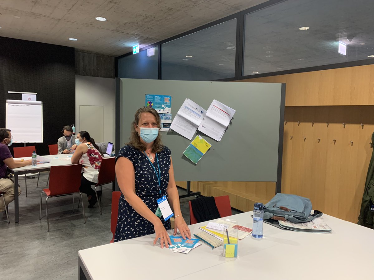 tan_jenks's tweet image. First face to face meeting since the pandemic, discussing @EuroScitizen results and gauging interest for a Swiss-based 🇨🇭@EvoKE_Project at #ScienceComm21! Thanks @ScienceEtCite for a great meeting 👏