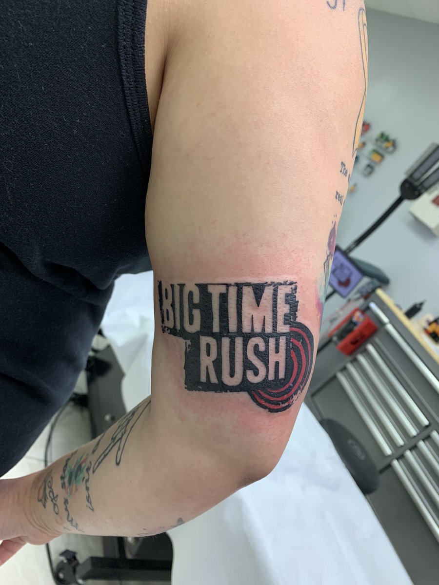 alyssa🦄🌈💜 tweet media