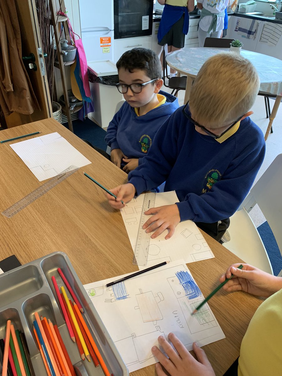 Working together, using equipment and sharing ideas. Very proud of our independent learners! 📏👩‍🍳🗺🌈#enterprisingelen #ambitiousalys #ethaneffort #perseverancepete #resilientron @EAS_Numeracy @EAS_STEM @EAS_Equity