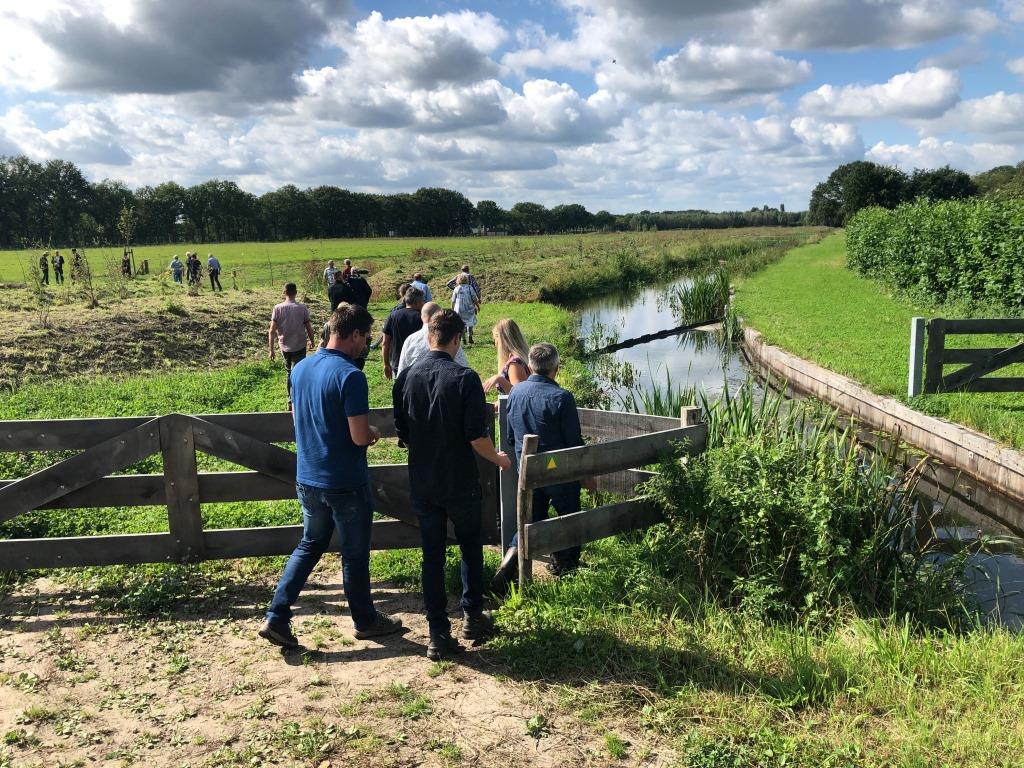 groot_ernest's tweet photo. Opening project #beekherstel #snelleloop #benedenloop @gemGemertBakel @Laarbeeknieuws @aaenmaas @DeBiezen_76 @IVNNederland @staatsbosbeheer @WNAaenMaas @PvdAAaenMaas @SportvisserijNL @Sportvisserijzw @omroepcentraal https://t.co/r4Jcjpdv7f
