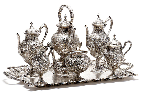 AntiqueDigest's tweet photo. 7-piece sterling silver tea &amp; coffee service with tray, retailed by Loring Andrews Company in the early 20th century, is decorated in the “Baltimore repoussé manner.” The set sold for $13,750 (est. $10,000/15,000) at @llauctions https://t.co/FwhP160TrV #antiques #antique #silver https://t.co/AnvBbbdn9S
