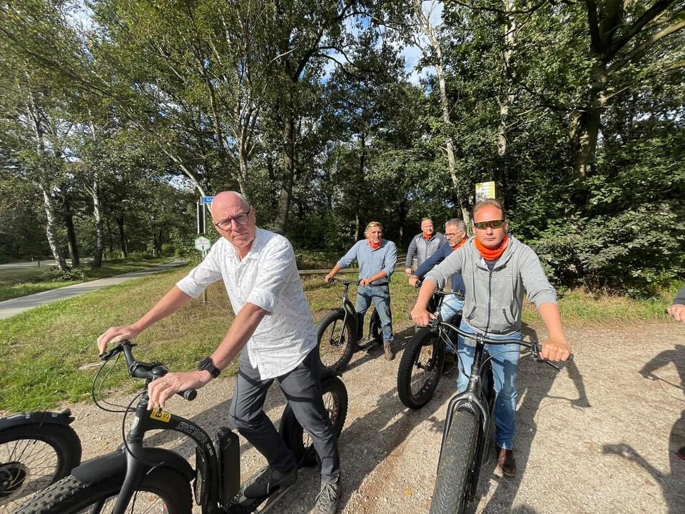 Toob_Alers's tweet photo. Zo thuis na een heerlijke #selfcaredag #vkgo @vereniging_vkgo. Ja met 32 actieve leden na 15 maanden weer verbindingen gelegd en banden opgehaald.
#vkgo #leden #grafimedia #voorzitter
@JosdJong @gerritriezebos
Morgen weer lekker werk aan de eigen winkel @Buro_Toob https://t.co/3zKPLVoqdS