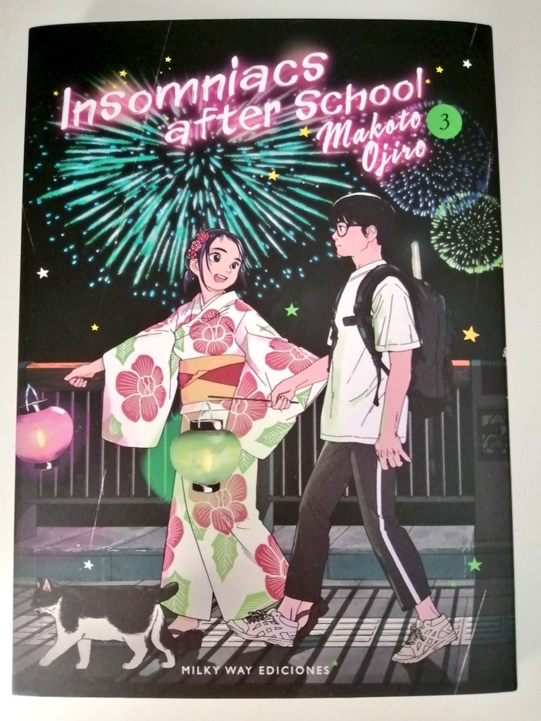 umaruland's tweet photo. Tomo n° 3 de Insomniacs after school de @mwediciones 😴
Cada portada es más bonita que la anterior 😍 y la historia cada vez más interesante 😃

🍕 https://t.co/CaUPWUG5Cz