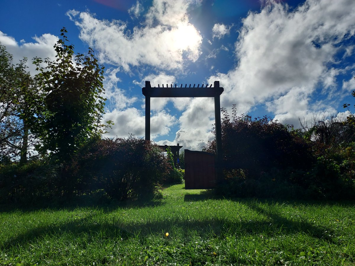 Queen's PhotograVee tweet media