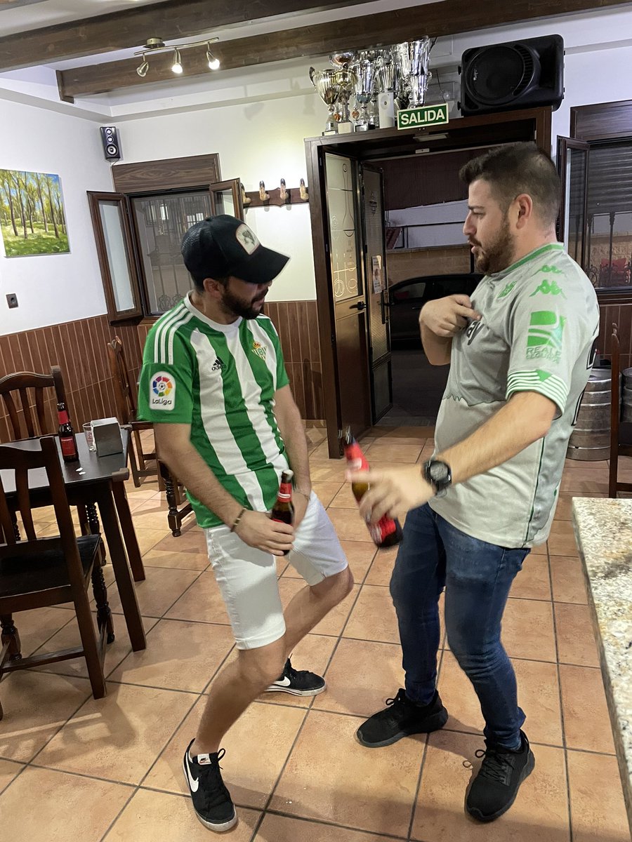 tanomesa_7's tweet photo. Mi betii, nuestro betii! @DeejayGonzy 💚💚💚💚💚💚💚💚 @RealBetis https://t.co/EloO0gJrpm