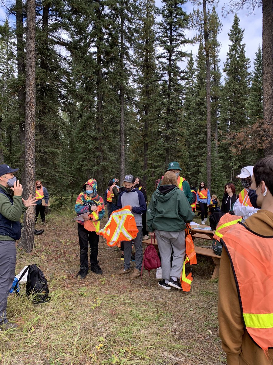 AcademicAdvisn's tweet photo. Thank you @insideeducation for guiding our students in Biodiversity. @PonokaSC https://t.co/00iIi68SqQ