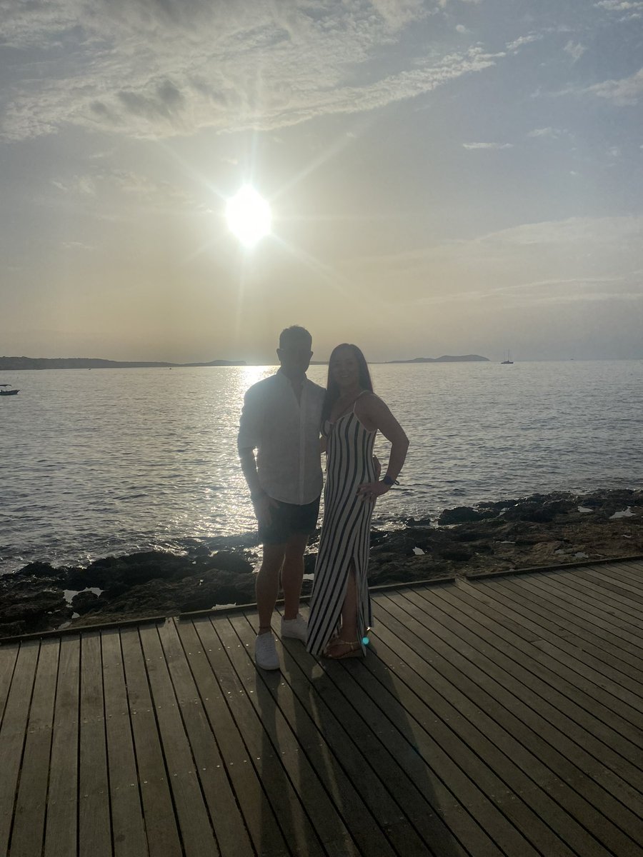 Happy Thursday ❤️ #ibiza2021 #mambossunset