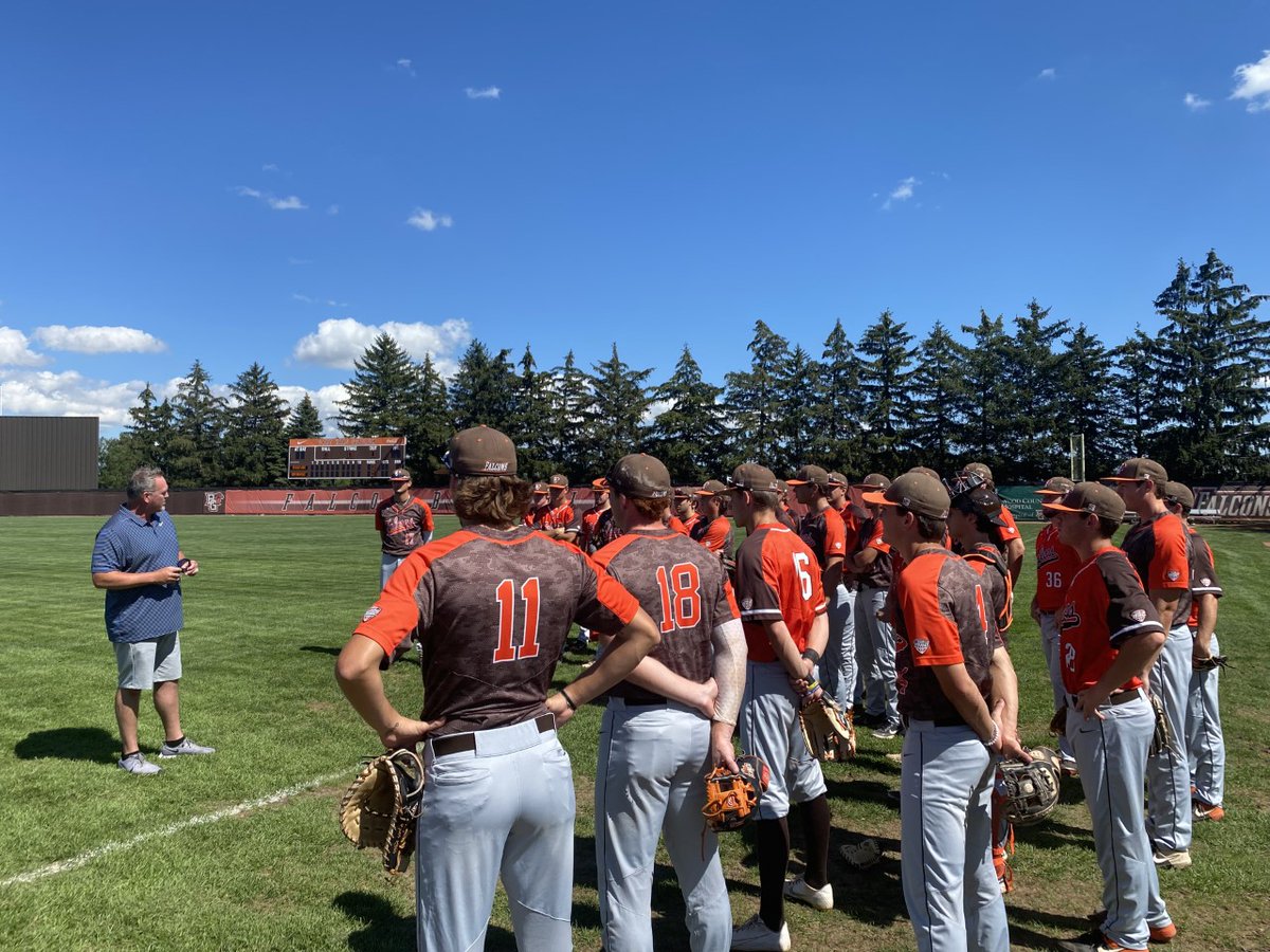 Thank you to 1995 MAC Champion and current manager of the <a href="/CLBClippers/">Columbus Clippers</a>, Andy Tracy for stopping by practice! 

⚾️1993 MAC Freshman of the Year
⚾️1996 All-MAC First Team
⚾️Tied for the most career home runs as a Falcon (45)
⚾️Played 286 games in the MLB

#AyZiggy