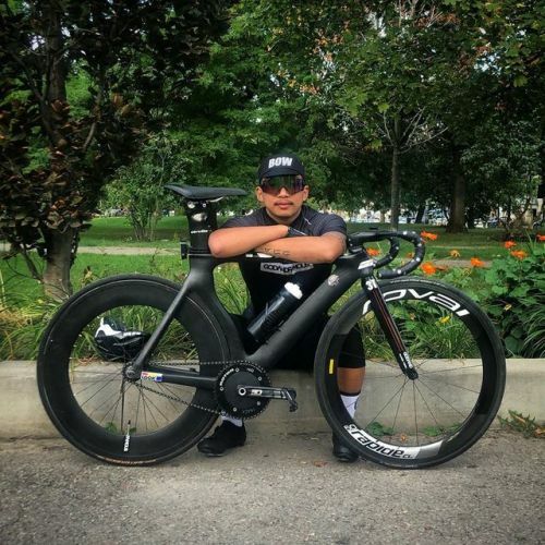 Zach. @flipography 
.
.
.
#allfixedgear #fixedgear #trackbikes... bit.ly/3CiuZxN