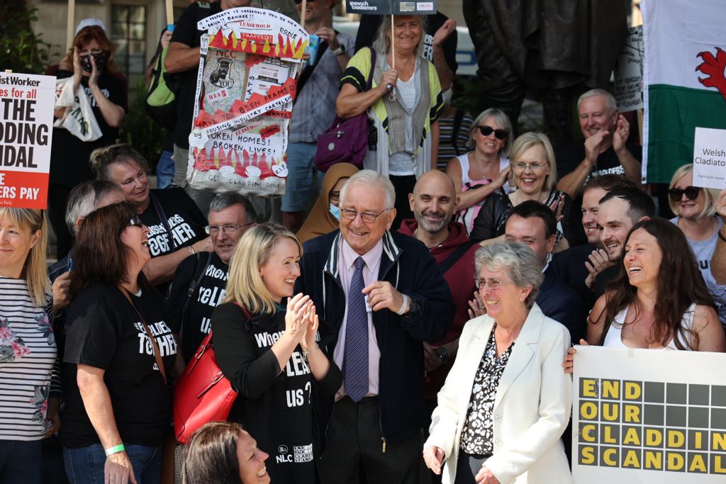 EOCS_Official's tweet image. We’re overwhelmed by the absolutely amazing turnout and support at today’s #LeaseholdersTogether rally in Parliament Square. Thanks to everyone who attended – now over to you @michaelgove (Photos: Marcus Perkins) @EOCS_Official @LKPleasehold @NLC_2019